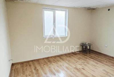 Casă cu 3 camere cu Teren 1378 Mp în Turcinești - 2