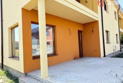 Casă cu 5 camere cu Teren 348 Mp în Săcălaz