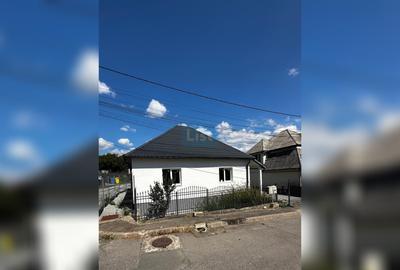 Casă cu 3 camere cu Teren 280 Mp în Nord-Est