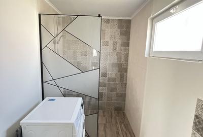 Casă cu 3 camere decomandat în Central