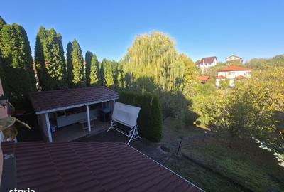 Casă cu 4 camere în Livezeni