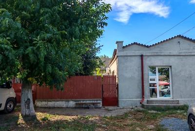 Casă cu Teren 1056 Mp în Lumina