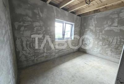 Casă cu Teren 215 Mp în Central