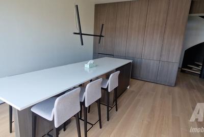 Apartament cu 6 camere decomandat, mobilat în 13 Septembrie - 18