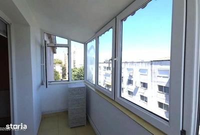 Apartament cu 2 camere decomandat în Far
