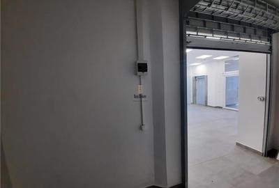 Spațiu comercial, de 500 mp, în Sud - 24