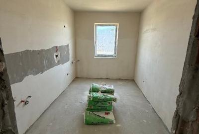 Apartament cu 2 camere decomandat în Fundeni