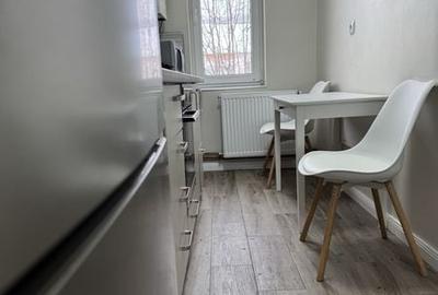 Apartament cu 3 camere în Progresul
