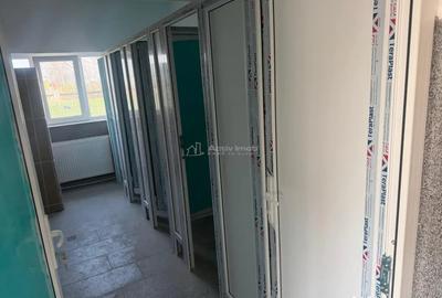 Casă cu 20 camere cu Teren 300 Mp în Central