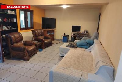 Casă cu 5 camere cu Teren 1521 Mp în Poiana