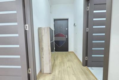 Garsonieră decomandată în Sud