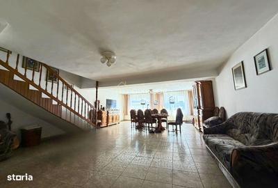 Casă cu 4 camere în Lefaia