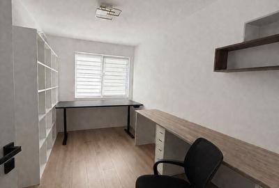 Apartament cu 3 camere în Central - 3