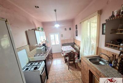 Casă individuală cu 3 camere cu Canalizare în Unirea - 5