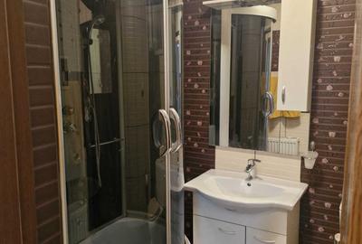 Apartament cu 2 camere decomandat, mobilat în Ultracentral