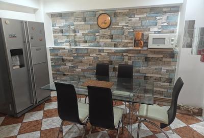 Apartament cu 3 camere decomandat, mobilat în Central