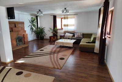 Casă individuală cu 6 camere cu Teren 2756 Mp în Băicoi - 2