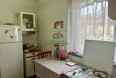 Casă individuală cu 4 camere cu Canalizare în Central - 7
