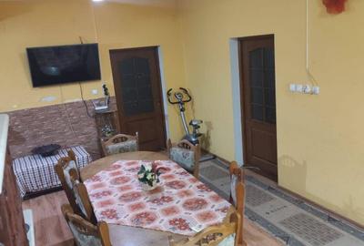 Casă cu 3 camere în Central