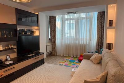 Apartament cu 2 camere semidecomandat, mobilat în Tomis III