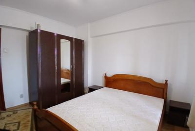 Apartament cu 3 camere decomandat în Gară