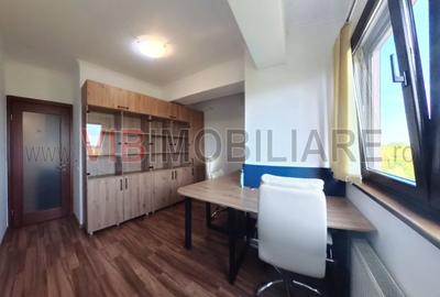 Apartament cu 3 camere decomandat în Titan - 12