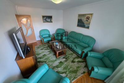 Apartament cu 4 camere decomandat, mobilat în Ultracentral
