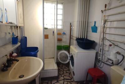 Casă cu 4 camere cu Teren 640 Mp în Ștefănești
