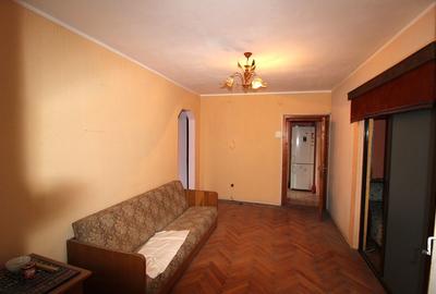 Apartament cu 3 camere semidecomandat în Micro 19 - 2