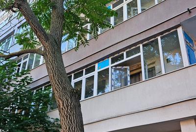 Apartament cu 3 camere semidecomandat în Giulești - 1