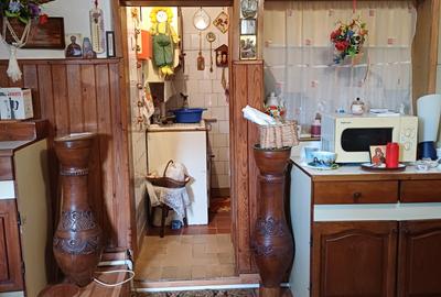 Casă individuală cu 5 camere cu Teren 200 Mp în Central - 3