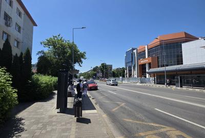 Spațiu comercial, de 80 mp, în 9 Mai - 4