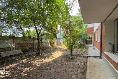Apartament cu 3 camere, mobilat în Vatra Luminoasă