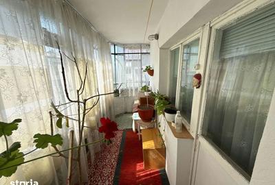 Apartament cu 3 camere decomandat, mobilat în Micro 11 - 2