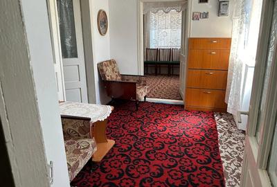 Casă cu Teren 968 Mp în Văcăreni - 3