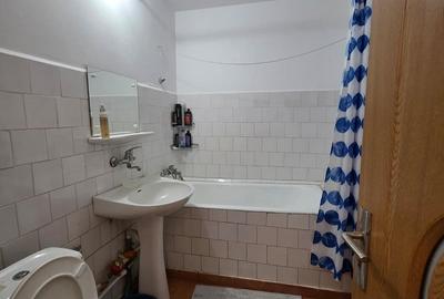 Apartament cu 3 camere semidecomandat în Central - 10