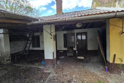 Casă cu 3 camere cu Teren 1770 Mp în Central - 6