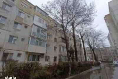 Apartament cu 3 camere în Brătianu - 1