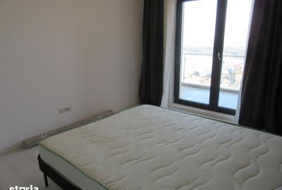 Apartament cu 3 camere semidecomandat în Fundeni