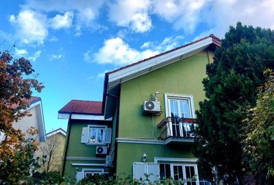 Casă individuală cu 5 camere cu Canalizare în Pipera