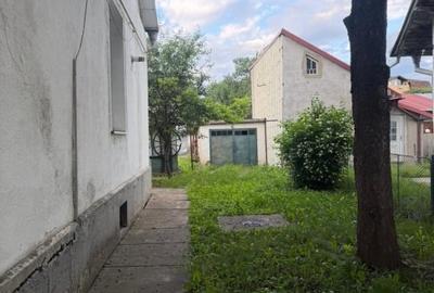 Casă individuală cu 4 camere cu Canalizare în Central - 2