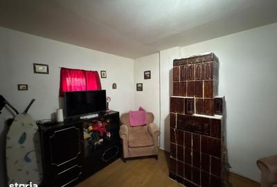 Casă cu 2 camere cu Teren 594 Mp în Comana