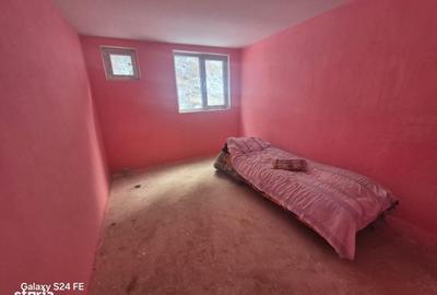 Casă cu 4 camere cu Teren 800 Mp în Central - 2