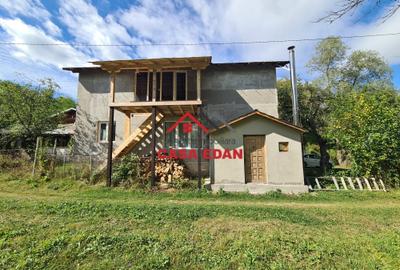 Casă individuală cu 8 camere cu Teren 1675 Mp în Breaza - 2