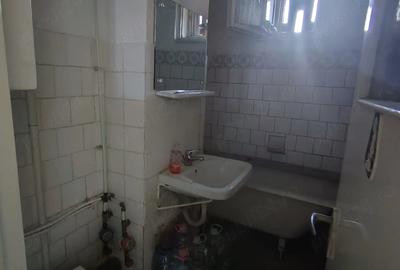 Apartament cu 2 camere decomandat în Micro 17