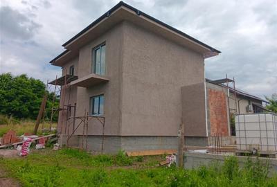 Casă individuală cu 4 camere cu Canalizare în Valea Adâncă - 1