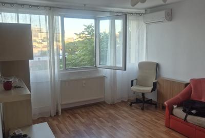 Apartament cu 2 camere decomandat în Tineretului