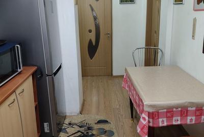 Apartament cu 2 camere decomandat în Republicii