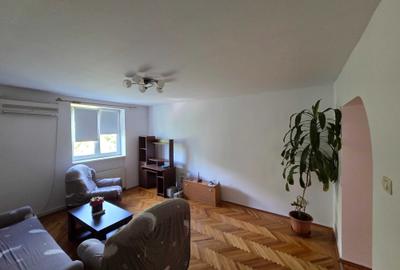 Apartament cu 3 camere semidecomandat în Luncă - 2