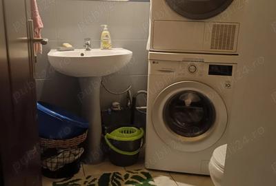 Apartament cu 4 camere decomandat în Confecții
